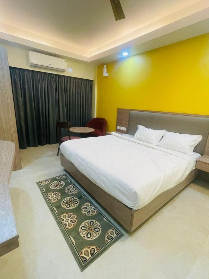 Royal Beach International Puri Exterior foto