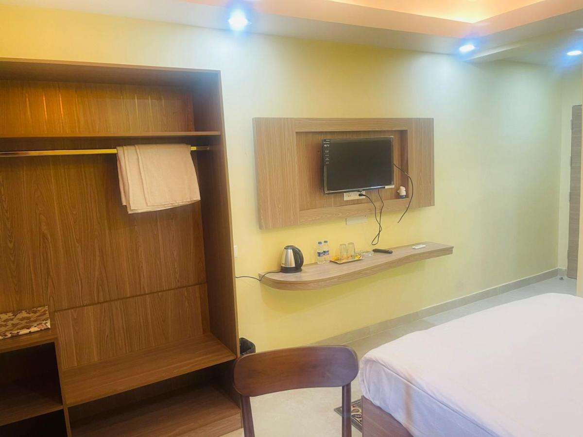 Royal Beach International Puri Exterior foto