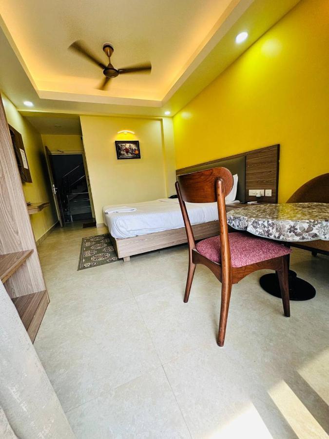 Royal Beach International Puri Exterior foto